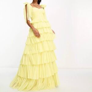 Lace & Beads Petite tiered tie shoulder maxi dress in lemon yellow. Size: US 6